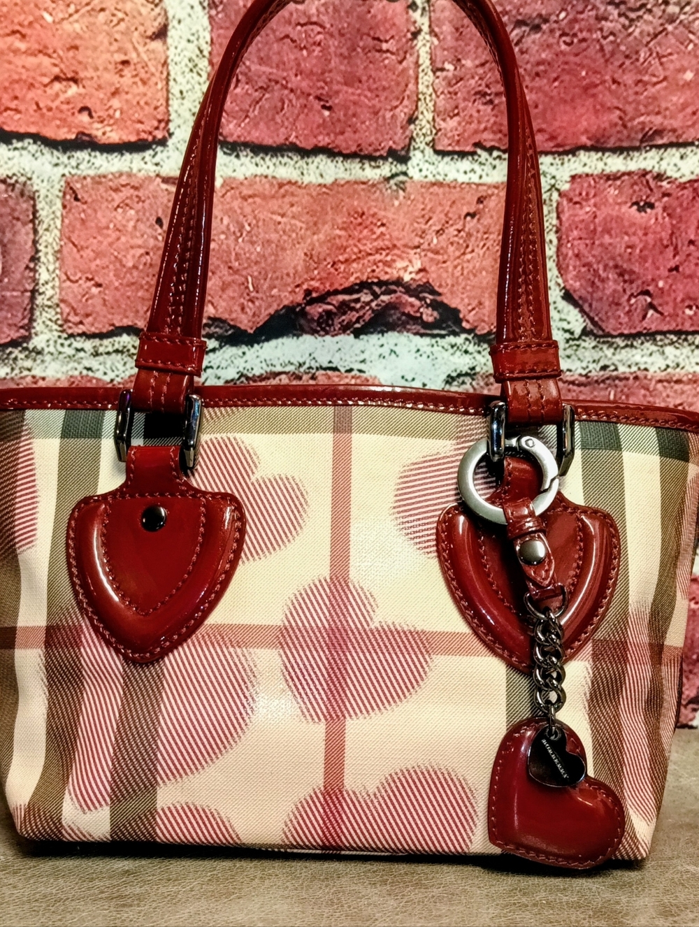 Mint Burberry Supernova Check Heart Tote (Unused)